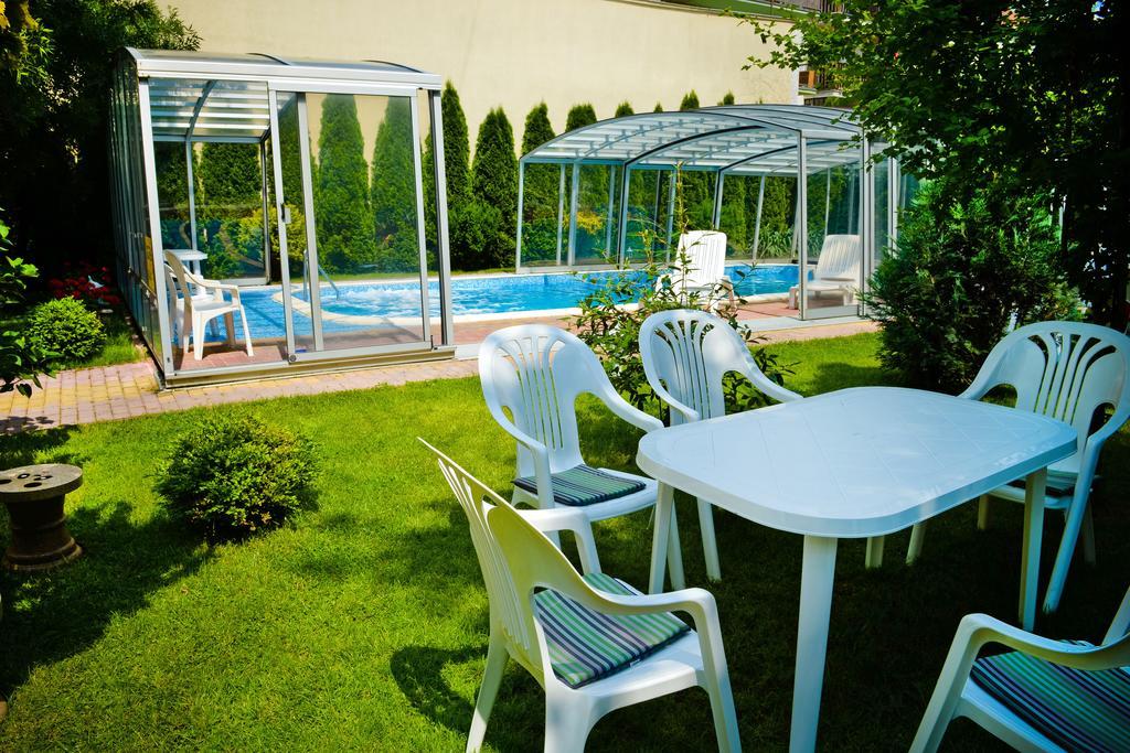 Bl.Apartmanhaz Ii. Szeged Buitenkant foto
