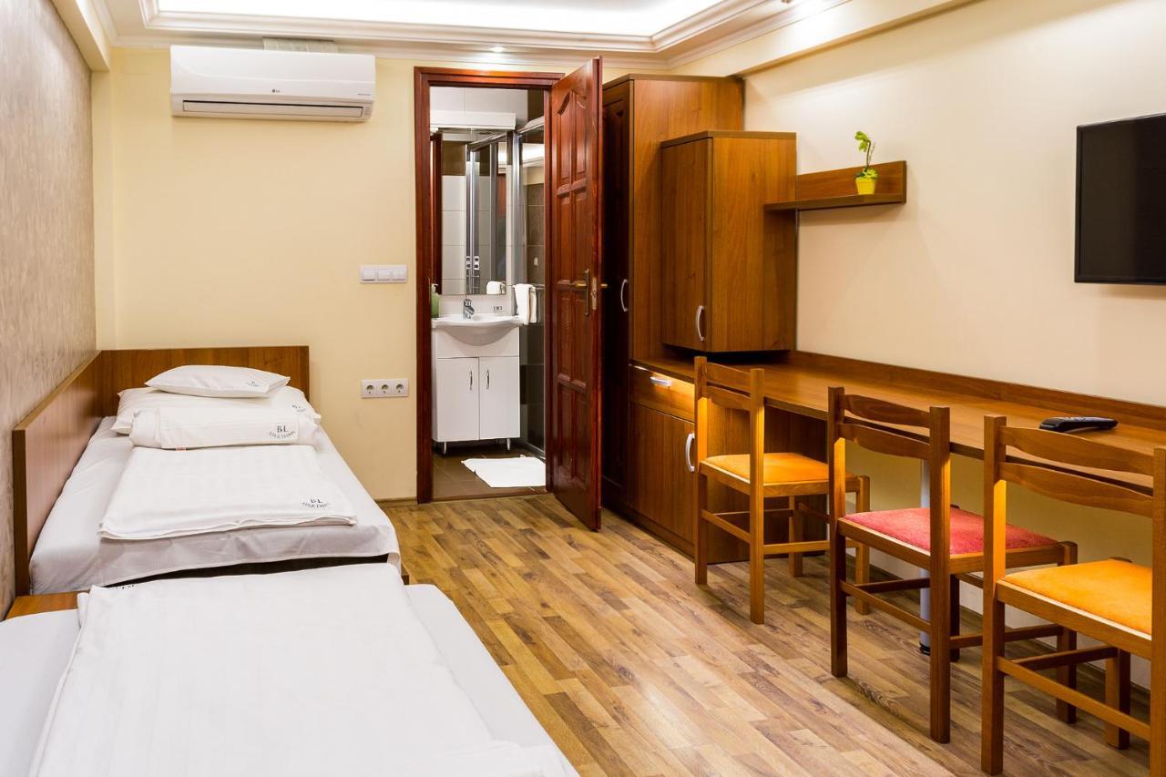 Bl.Apartmanhaz Ii. Szeged Buitenkant foto