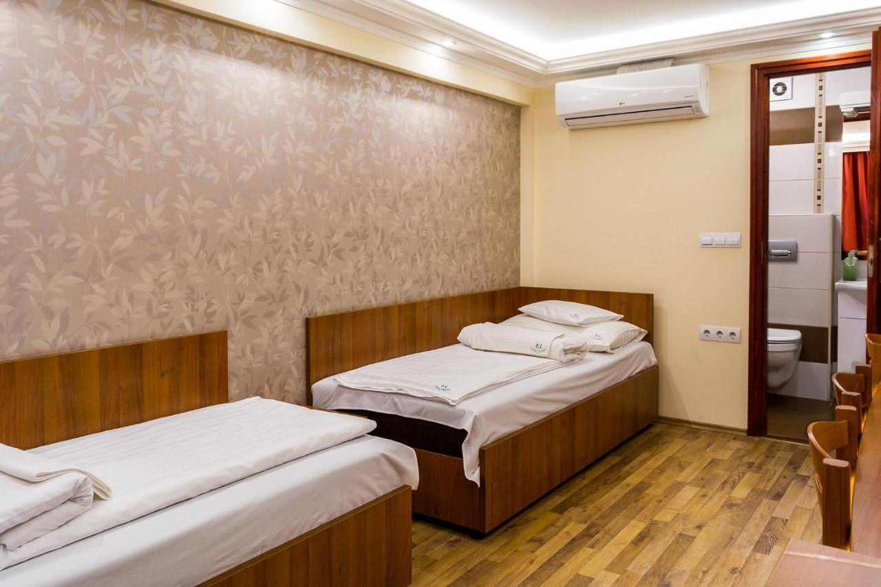 Bl.Apartmanhaz Ii. Szeged Buitenkant foto